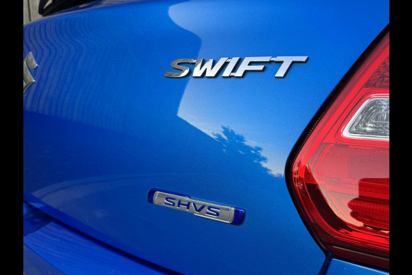 Suzuki Swift 1.0 Stijl Smart Hybrid Navigatiesysteem | LED | Stoelverwarming voor | Getint glas | Achteruitrijcamera | Adaptieve cruise contr