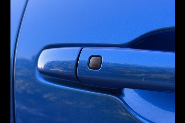 Suzuki Swift 1.0 Stijl Smart Hybrid Navigatiesysteem | LED | Stoelverwarming voor | Getint glas | Achteruitrijcamera | Adaptieve cruise contr