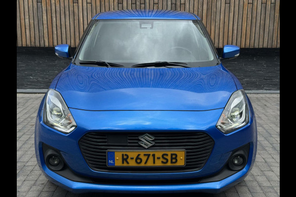 Suzuki Swift 1.0 Stijl Smart Hybrid Navigatiesysteem | LED | Stoelverwarming voor | Getint glas | Achteruitrijcamera | Adaptieve cruise contr