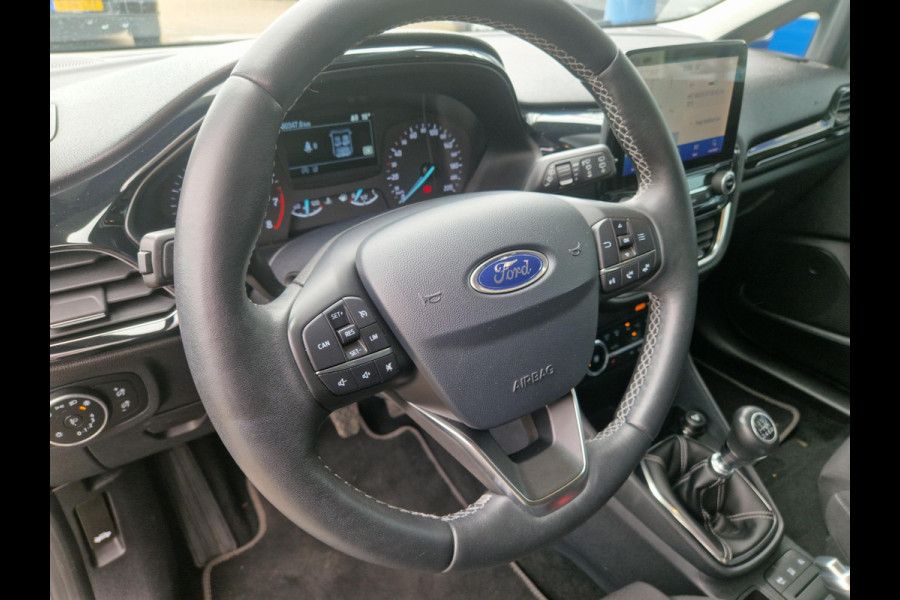 Ford Fiesta 1.0 EcoBoost Titanium X Zeer nette auto! | Navi. | All weather banden | Cruisecontrol | Privacy glass