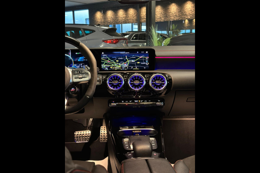 Mercedes-Benz CLA-Klasse AMG 45 S 4MATIC+|AMG|PANO|SFEER|BOMVOL!