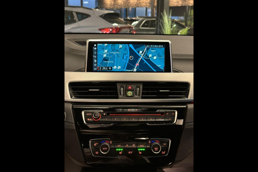 BMW X2 SDrive18i|M Pakket|PANO|BOMVOL!