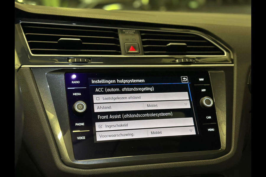 Volkswagen Tiguan 1.5 TSI 3X R-Line|PANO|BOMVOL!