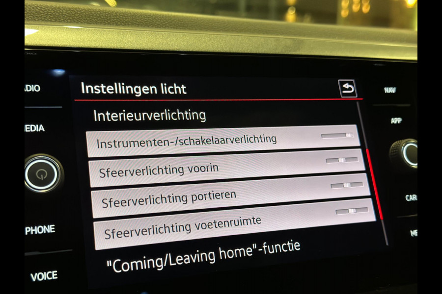 Volkswagen Tiguan 1.5 TSI 3X R-Line|PANO|BOMVOL!