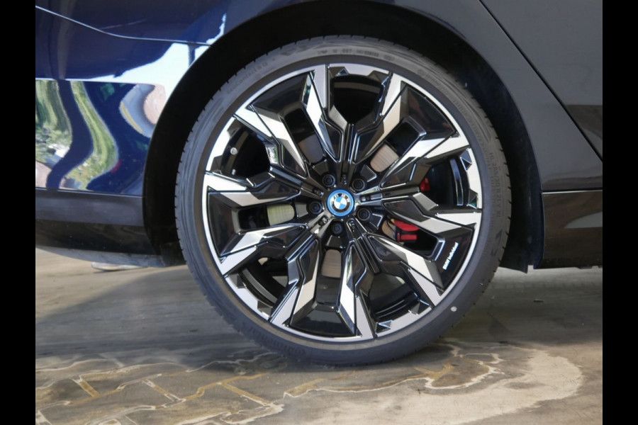 BMW i5 Touring eDrive40 M-Sport Pro - Onderstel Prof - Bowers & Wilkins - Trekhaak - Pano
