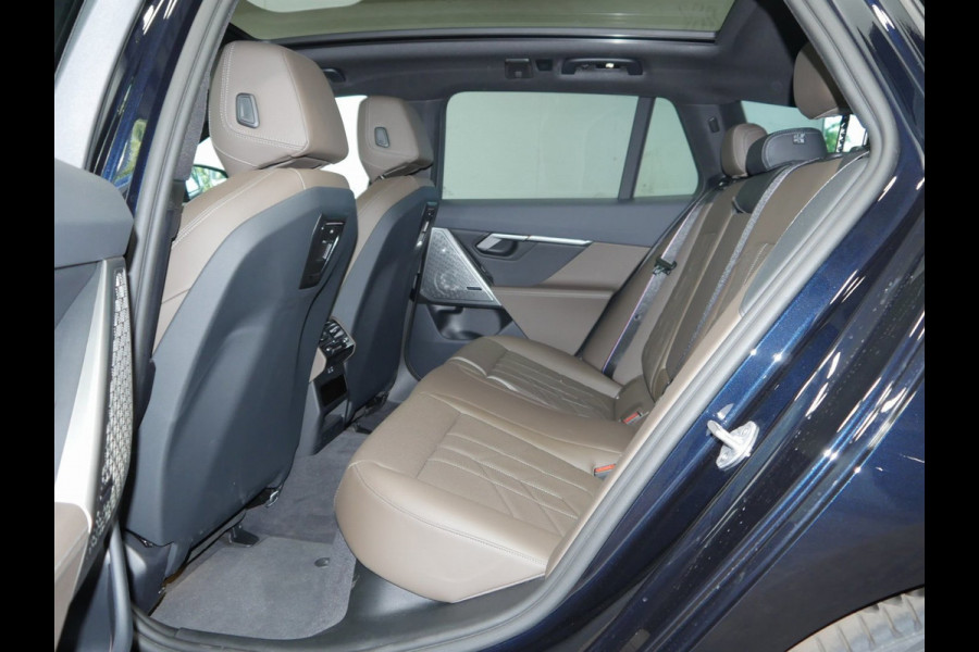 BMW i5 Touring eDrive40 M-Sport Pro - Onderstel Prof - Bowers & Wilkins - Trekhaak - Pano