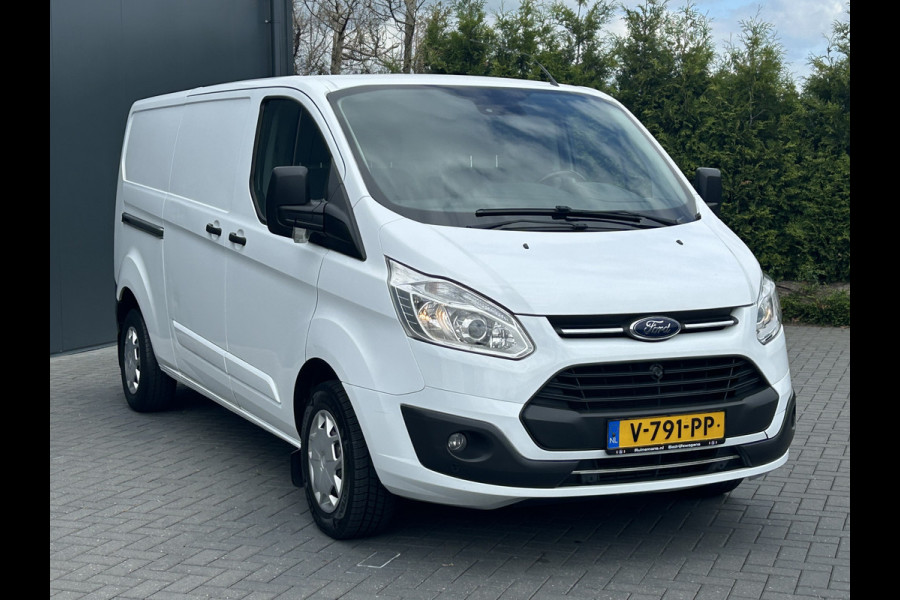 Ford Transit Custom Trend 2.0 TDCI 131 PK / L2H1 / AIRCO / CRUISE / NAVI / TREKHAAK / 3 - ZITS / CAMERA
