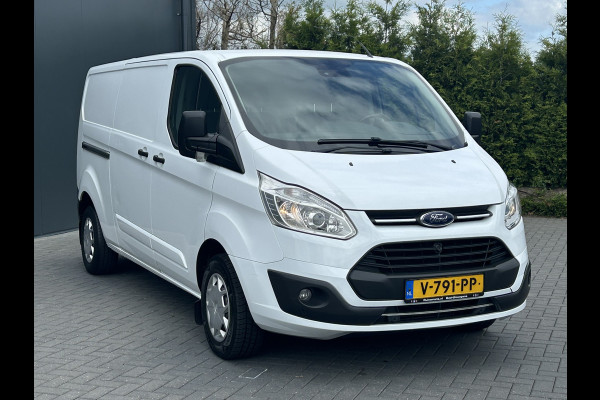 Ford Transit Custom Trend 2.0 TDCI 131 PK / L2H1 / AIRCO / CRUISE / NAVI / TREKHAAK / 3 - ZITS / CAMERA