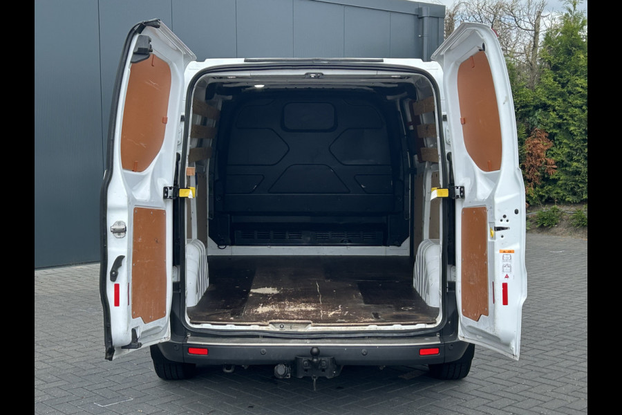 Ford Transit Custom Trend 2.0 TDCI 131 PK / L2H1 / AIRCO / CRUISE / NAVI / TREKHAAK / 3 - ZITS / CAMERA