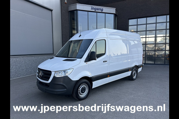 Mercedes-Benz Sprinter 317 CDI L2 H2 Automaat / MBUX / Navigatie / Camera / Parkeersensoren / Cruise control / Airco / 270 Graden achterdeuren