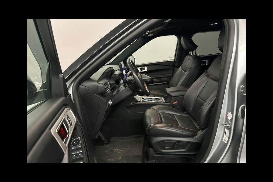 Ford Explorer 3.0 V6 EcoBoost PHEV ST-Line 457pk | Adapatieve Cruise | Panoramadak | Full LED | 2.500kg Trekgewicht | Trekhaak afneembaar | Massage Stoelen