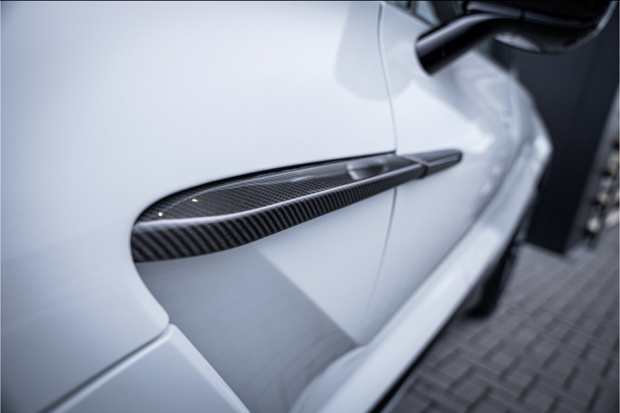 Aston Martin Dbx 4.0 V8 707 - Panorama | Carbon | Keramisch | 23'inch