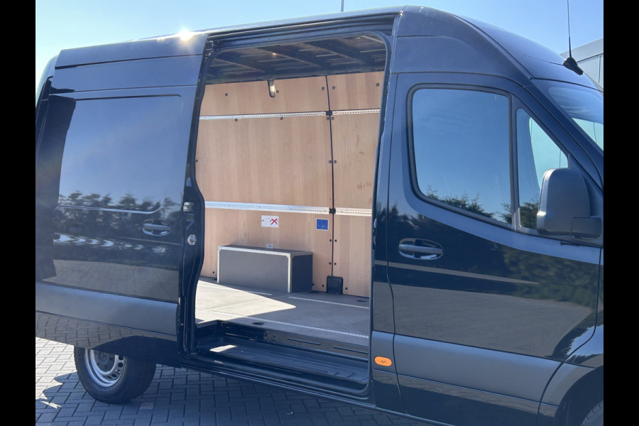 Mercedes-Benz Sprinter 317 CDI 170 PK / L2H2 / AIRCO / CRUISE / CAMERA / NAVIGATIE / 3-ZITS / 37.387 KM /