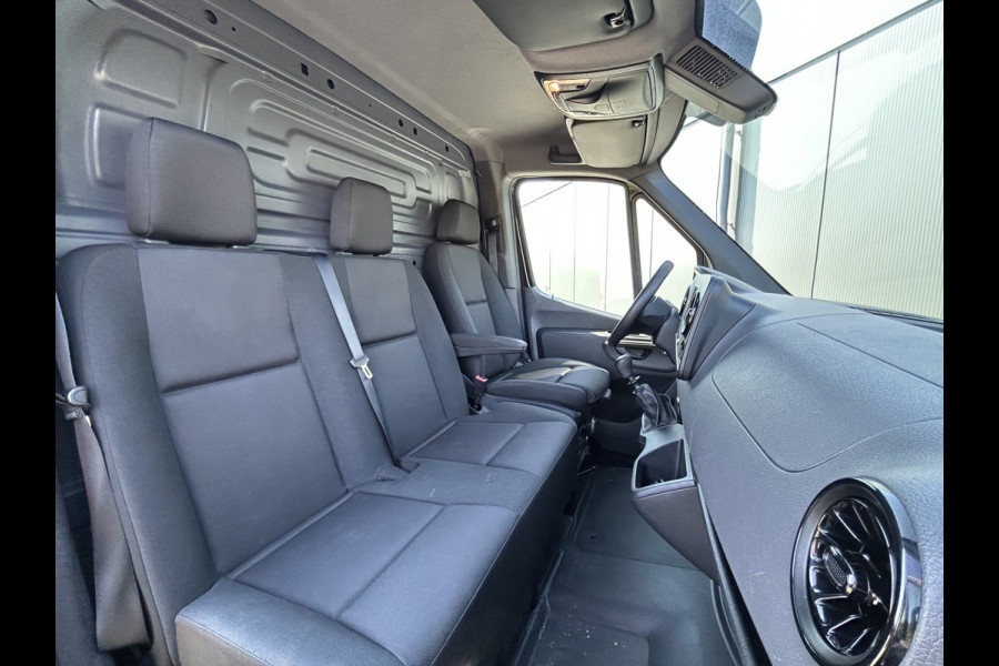 Mercedes-Benz Sprinter 317 CDI 170 PK / L2H2 / AIRCO / CRUISE / CAMERA / NAVIGATIE / 3-ZITS / 37.387 KM /