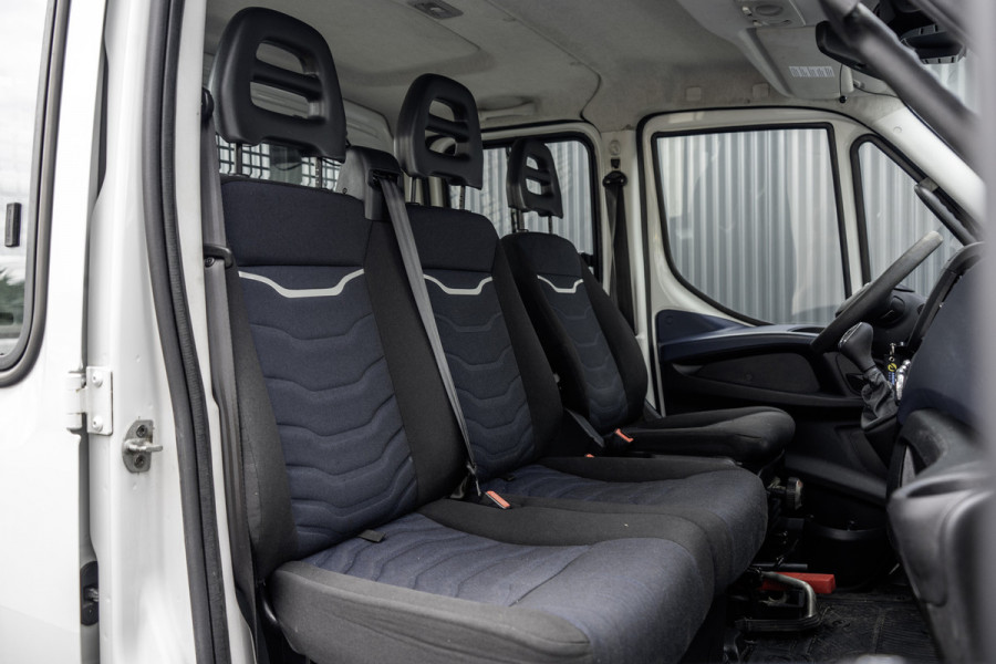 Iveco Daily 35S18D 375 | 3.0 180PK | Hiab 013 | 3.5T Trekgewicht | Automaat | Climate | Camera | Euro 6