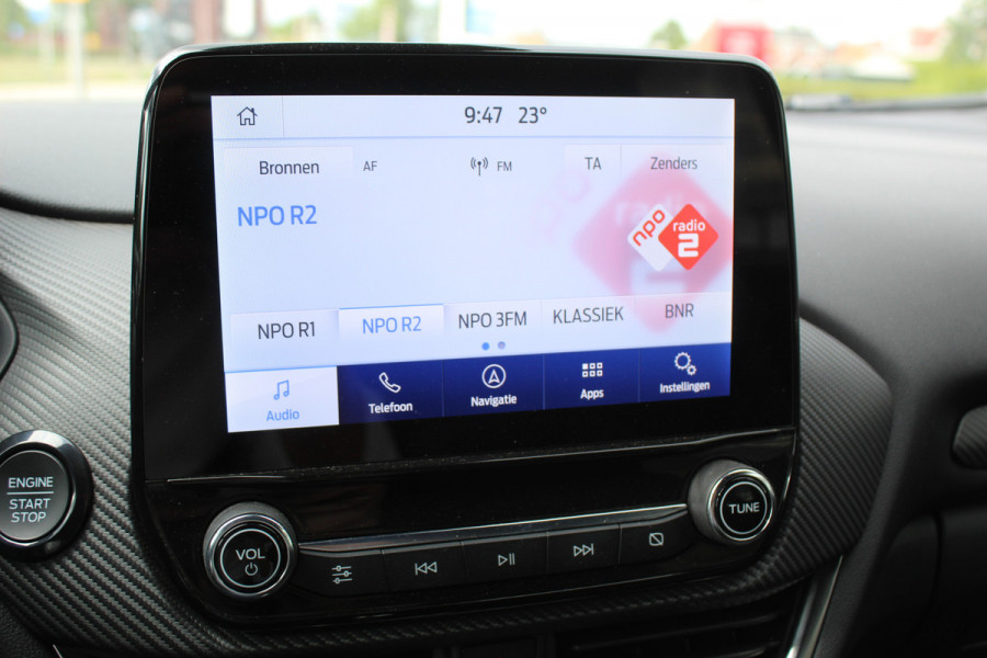 Ford Puma 1.0-125pk EcoBoost Hybrid ST-Line X. April 2024 ! Slechts 9.700km ! Autm. airco, navigatie, telefoonvoorb., camera, pdc v+a, parkeerassistent, LED verl., metallic lak, LM wielen, stoel-, stuur- en voorraamverw., lane- en sideassist, adapt. cruise cntrl etc