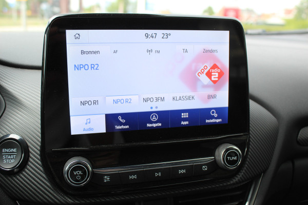 Ford Puma 1.0-125pk EcoBoost Hybrid ST-Line X. April 2024 ! Slechts 9.700km ! Autm. airco, navigatie, telefoonvoorb., camera, pdc v+a, parkeerassistent, LED verl., metallic lak, LM wielen, stoel-, stuur- en voorraamverw., lane- en sideassist, adapt. cruise cntrl etc