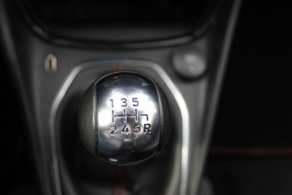 Ford Puma 1.0-125pk EcoBoost Hybrid ST-Line X. April 2024 ! Slechts 9.700km ! Autm. airco, navigatie, telefoonvoorb., camera, pdc v+a, parkeerassistent, LED verl., metallic lak, LM wielen, stoel-, stuur- en voorraamverw., lane- en sideassist, adapt. cruise cntrl etc