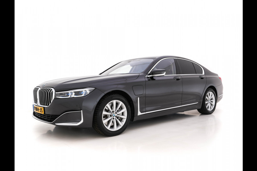 BMW 7 Serie 745e High Executive (INCL-BTW) *LASER-LED | EXCLUSIV-NAPPA-LEATHER | HEAD-UP | SOFT-CLOSE | BLIND-SPOT | MEMORY-PACK | DIGI-COCKPIT | KEYLESS | DAB+ | CAMERA | COMFORT-SEATS | AMBIENT-LIGHT | DAB | CARPLAY | 18"