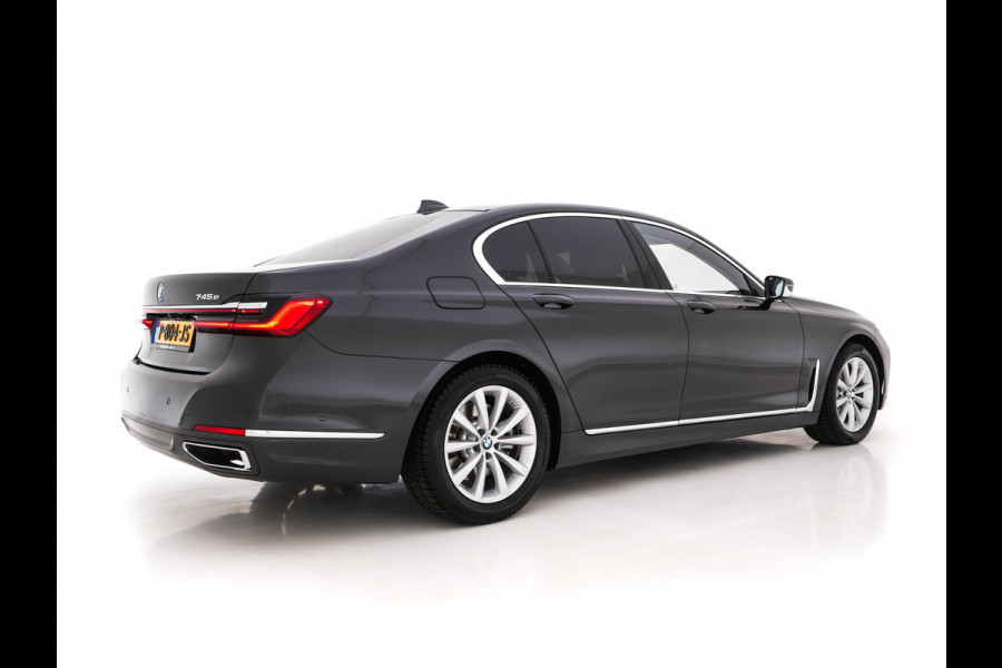 BMW 7 Serie 745e High Executive (INCL-BTW) *LASER-LED | EXCLUSIV-NAPPA-LEATHER | HEAD-UP | SOFT-CLOSE | BLIND-SPOT | MEMORY-PACK | DIGI-COCKPIT | KEYLESS | DAB+ | CAMERA | COMFORT-SEATS | AMBIENT-LIGHT | DAB | CARPLAY | 18"