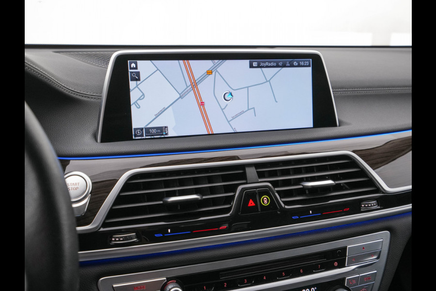 BMW 7 Serie 745e High Executive (INCL-BTW) *LASER-LED | EXCLUSIV-NAPPA-LEATHER | HEAD-UP | SOFT-CLOSE | BLIND-SPOT | MEMORY-PACK | DIGI-COCKPIT | KEYLESS | DAB+ | CAMERA | COMFORT-SEATS | AMBIENT-LIGHT | DAB | CARPLAY | 18"