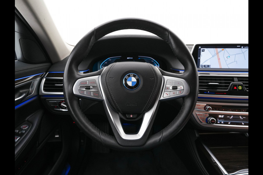 BMW 7 Serie 745e High Executive (INCL-BTW) *LASER-LED | EXCLUSIV-NAPPA-LEATHER | HEAD-UP | SOFT-CLOSE | BLIND-SPOT | MEMORY-PACK | DIGI-COCKPIT | KEYLESS | DAB+ | CAMERA | COMFORT-SEATS | AMBIENT-LIGHT | DAB | CARPLAY | 18"