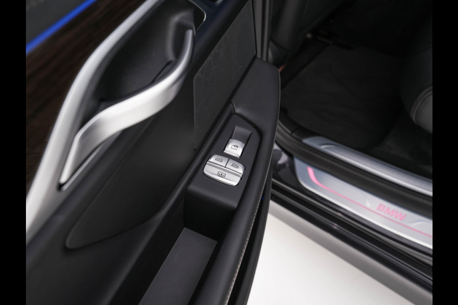 BMW 7 Serie 745e High Executive (INCL-BTW) *LASER-LED | EXCLUSIV-NAPPA-LEATHER | HEAD-UP | SOFT-CLOSE | BLIND-SPOT | MEMORY-PACK | DIGI-COCKPIT | KEYLESS | DAB+ | CAMERA | COMFORT-SEATS | AMBIENT-LIGHT | DAB | CARPLAY | 18"