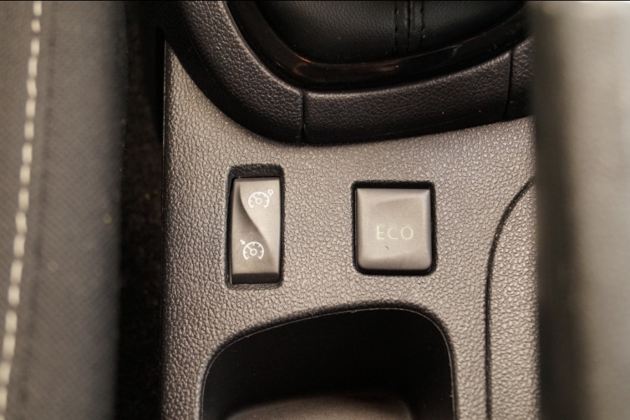 Renault Clio Estate 0.9 TCe 90pk Limited -NAVI-AIRCO-LED-