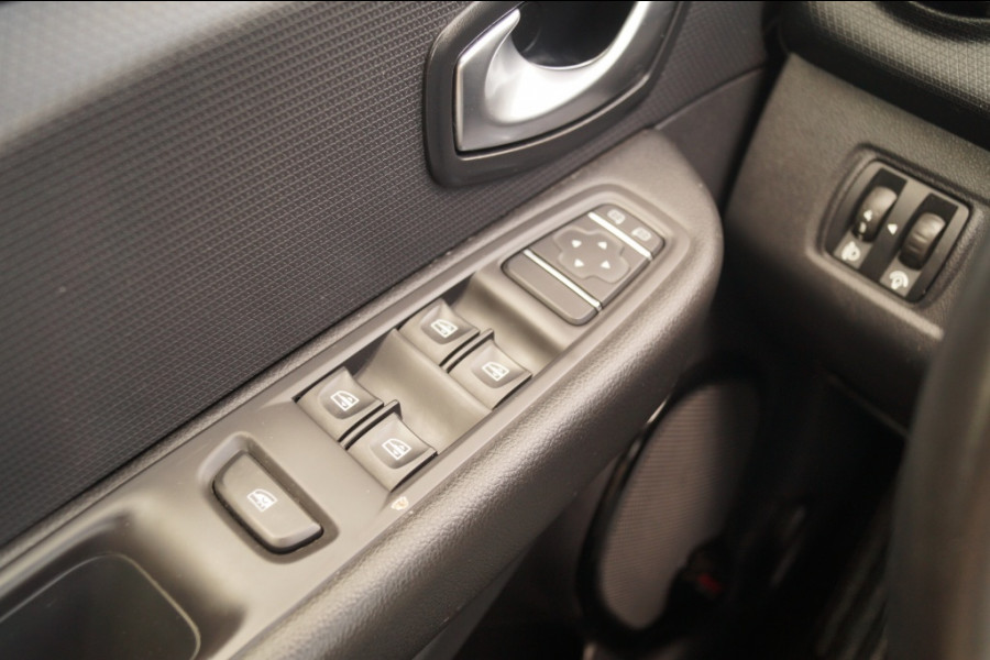 Renault Clio Estate 0.9 TCe 90pk Limited -NAVI-AIRCO-LED-