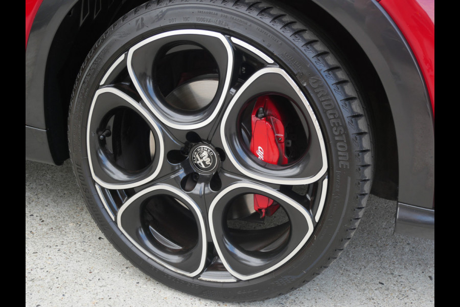 Alfa Romeo Tonale 1.5T Hybrid EDIZIONE SPECIALE | A.C.C | H/K | LEER | CAMERA | 160 PK | 1e EIG!!