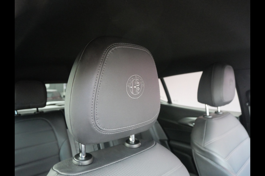 Alfa Romeo Tonale 1.5T Hybrid EDIZIONE SPECIALE | A.C.C | H/K | LEER | CAMERA | 160 PK | 1e EIG!!