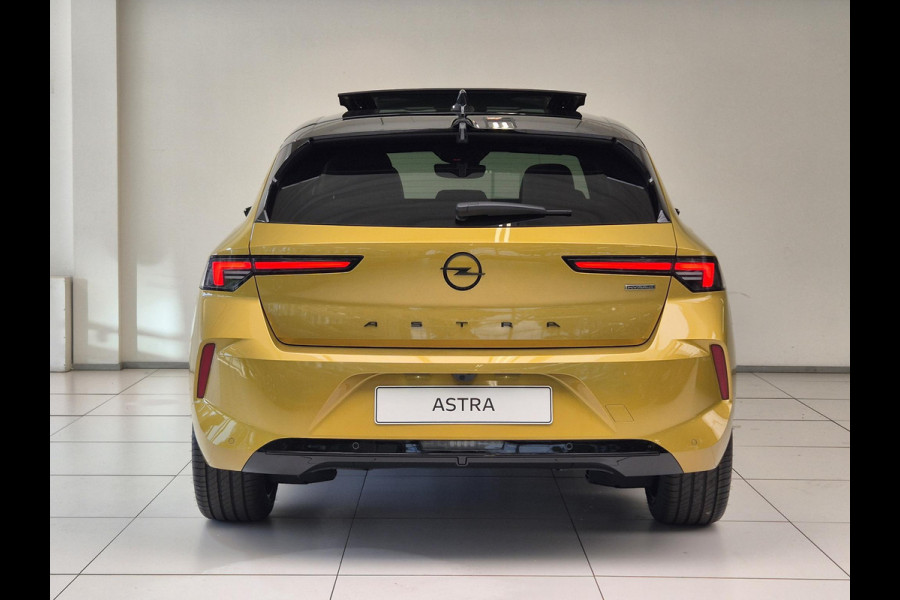 Opel Astra 1.2 Turbo Hybrid Ultimate Automaat | Head-up Display | Panoramisch Schuif/Kanteldak | Navigatie | Keyless Entry | AGR Comfortstoelen |