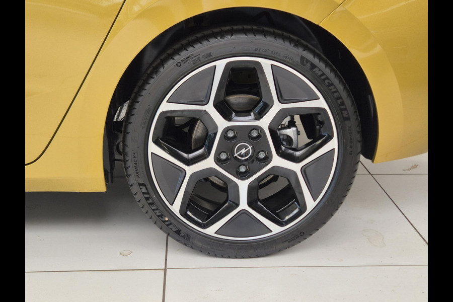 Opel Astra 1.2 Turbo Hybrid Ultimate Automaat | Head-up Display | Panoramisch Schuif/Kanteldak | Navigatie | Keyless Entry | AGR Comfortstoelen |