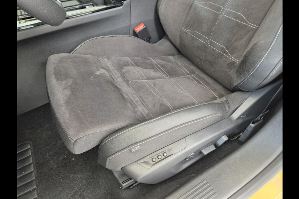 Opel Astra 1.2 Turbo Hybrid Ultimate Automaat | Head-up Display | Panoramisch Schuif/Kanteldak | Navigatie | Keyless Entry | AGR Comfortstoelen |
