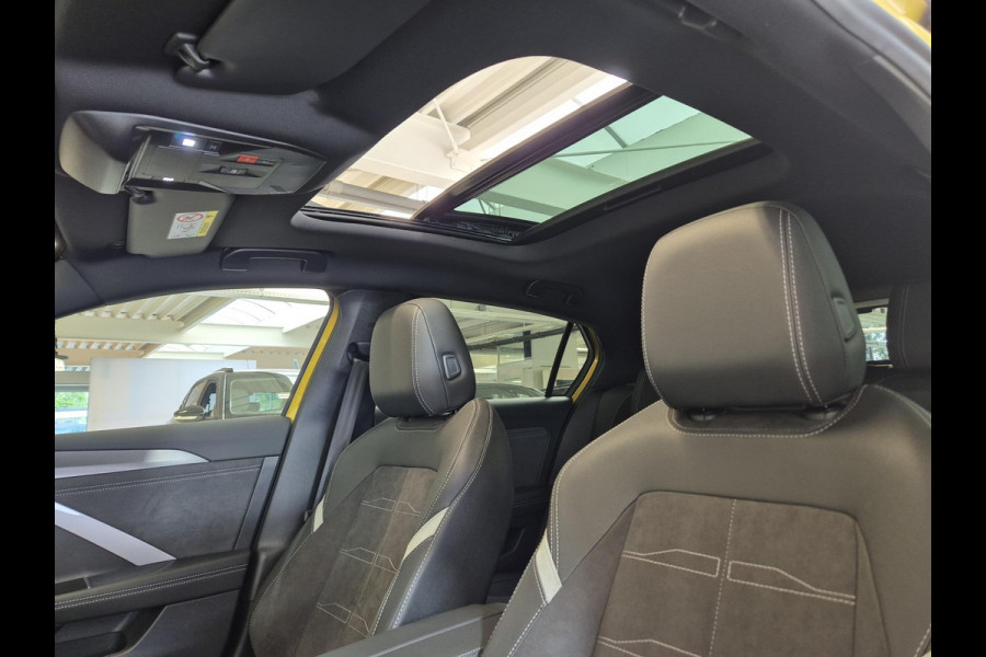 Opel Astra 1.2 Turbo Hybrid Ultimate Automaat | Head-up Display | Panoramisch Schuif/Kanteldak | Navigatie | Keyless Entry | AGR Comfortstoelen |