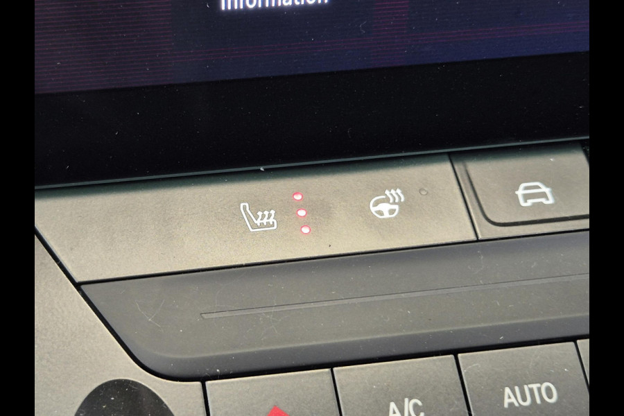 Opel Astra 1.2 Turbo Hybrid Ultimate Automaat | Head-up Display | Panoramisch Schuif/Kanteldak | Navigatie | Keyless Entry | AGR Comfortstoelen |