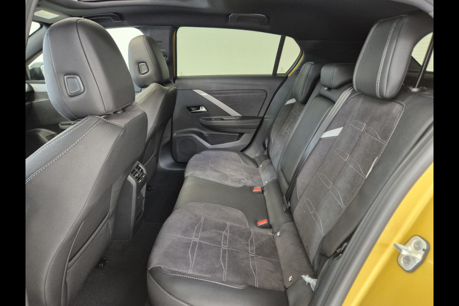 Opel Astra 1.2 Turbo Hybrid Ultimate Automaat | Head-up Display | Panoramisch Schuif/Kanteldak | Navigatie | Keyless Entry | AGR Comfortstoelen |