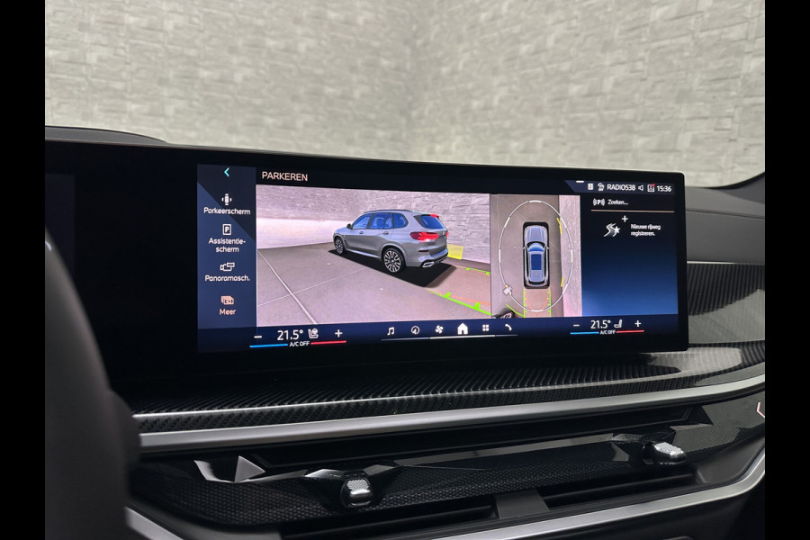 BMW X5 50e M-Sport Pro | 360 Camera | ACC | Panorama | Carbon | Head-Up | Trekhaak | Harman-Kardon | Memory | 22 inch | Comfortstoelen | Stoelverwarming V+A | Keyless-Entry | M-Gordels | Iconic-Glow | Stuurverwarming | ISO-Glas | Luchtvering | Zonwering | Carplay |