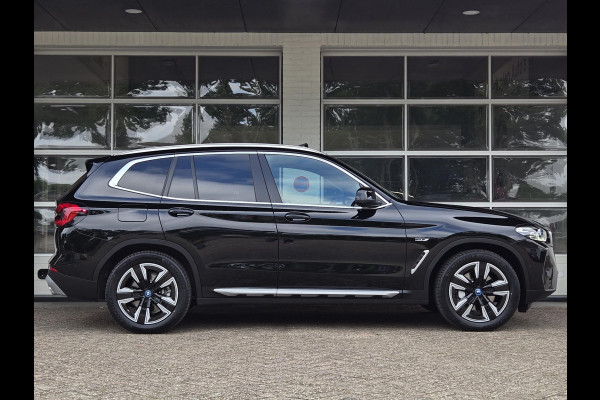 BMW X3 xDrive30e LCI | SPORTSTOELEN | LEDER | PANORAMADAK | CAMERA |