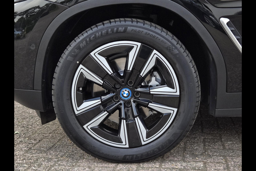BMW X3 xDrive30e LCI | SPORTSTOELEN | LEDER | PANORAMADAK | CAMERA |