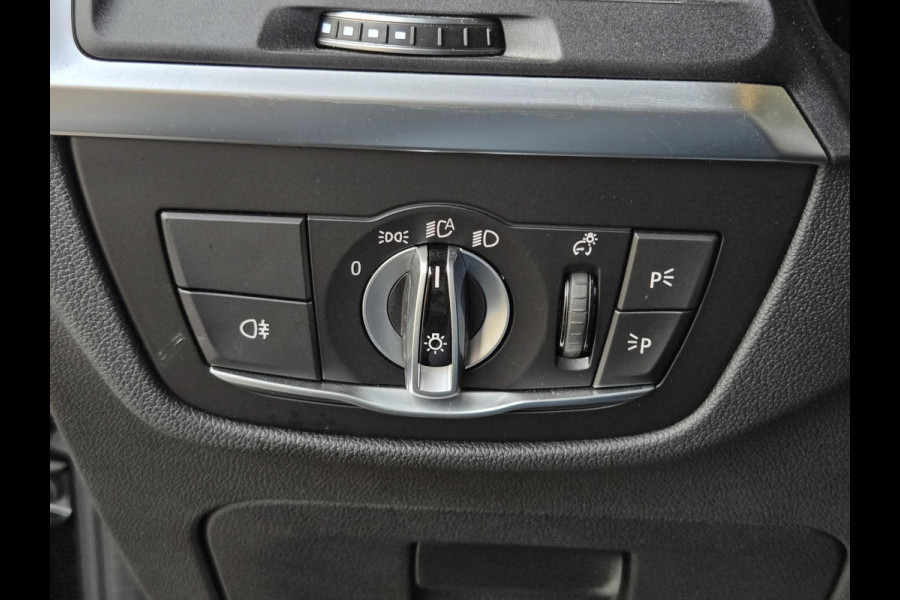 BMW X3 xDrive30e LCI | SPORTSTOELEN | LEDER | PANORAMADAK | CAMERA |