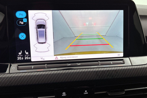 Volkswagen GOLF Variant 1.5 eTSI R-Line (NL-auto, Dealer onderH, Navi, Carplay, Camera, Kuipstoelen, PDC V+A, Digitale Dash, Etc)