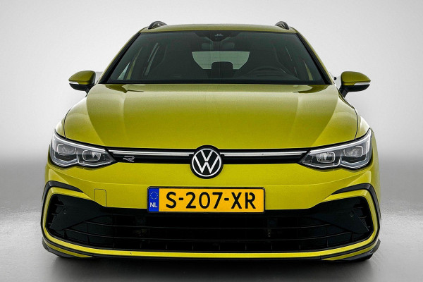 Volkswagen GOLF Variant 1.5 eTSI R-Line (NL-auto, Dealer onderH, Navi, Carplay, Camera, Kuipstoelen, PDC V+A, Digitale Dash, Etc)