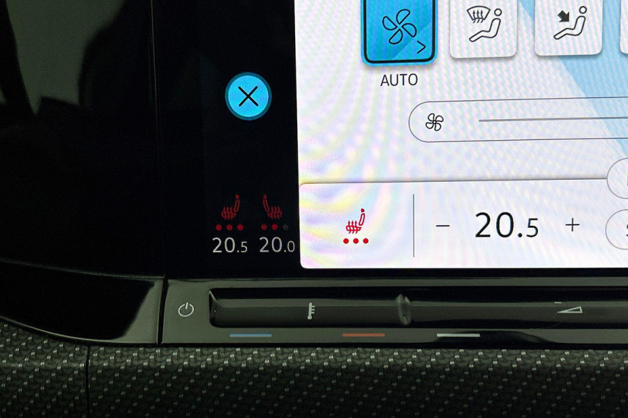 Volkswagen GOLF Variant 1.5 eTSI R-Line (NL-auto, Dealer onderH, Navi, Carplay, Camera, Kuipstoelen, PDC V+A, Digitale Dash, Etc)