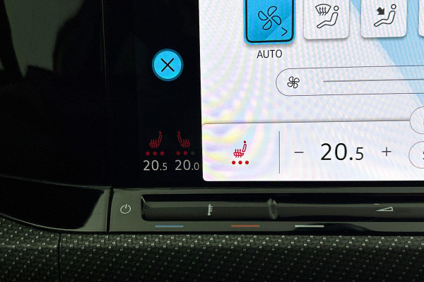 Volkswagen GOLF Variant 1.5 eTSI R-Line (NL-auto, Dealer onderH, Navi, Carplay, Camera, Kuipstoelen, PDC V+A, Digitale Dash, Etc)