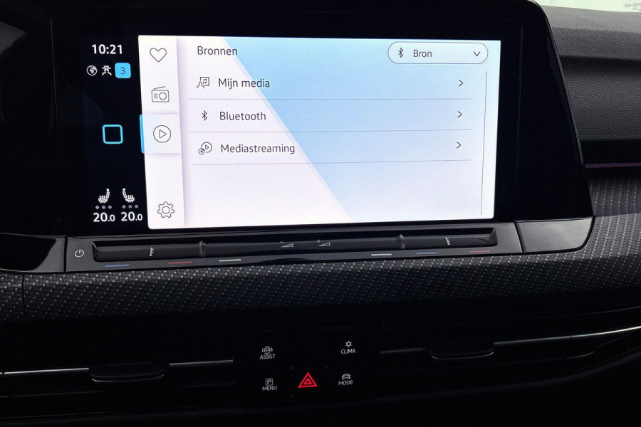 Volkswagen GOLF Variant 1.5 eTSI R-Line (NL-auto, Dealer onderH, Navi, Carplay, Camera, Kuipstoelen, PDC V+A, Digitale Dash, Etc)