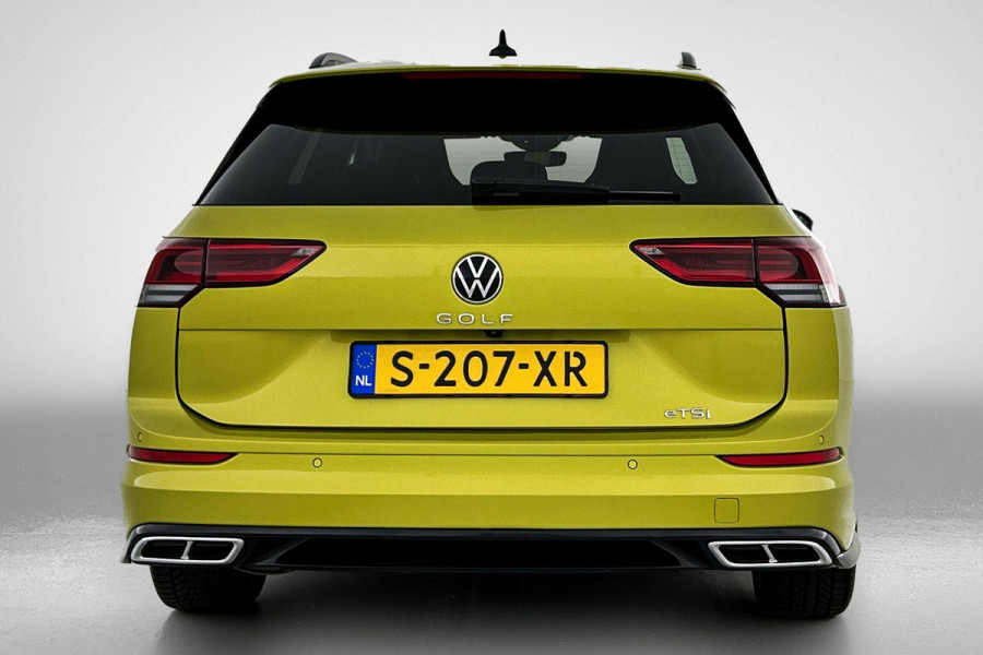 Volkswagen GOLF Variant 1.5 eTSI R-Line (NL-auto, Dealer onderH, Navi, Carplay, Camera, Kuipstoelen, PDC V+A, Digitale Dash, Etc)