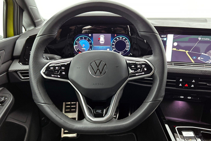 Volkswagen GOLF Variant 1.5 eTSI R-Line (NL-auto, Dealer onderH, Navi, Carplay, Camera, Kuipstoelen, PDC V+A, Digitale Dash, Etc)