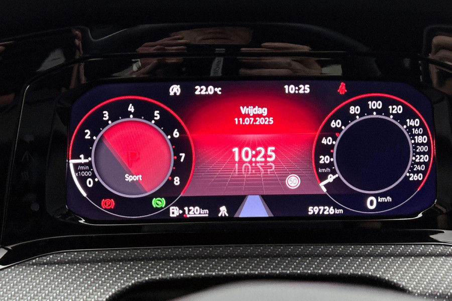 Volkswagen GOLF Variant 1.5 eTSI R-Line (NL-auto, Dealer onderH, Navi, Carplay, Camera, Kuipstoelen, PDC V+A, Digitale Dash, Etc)