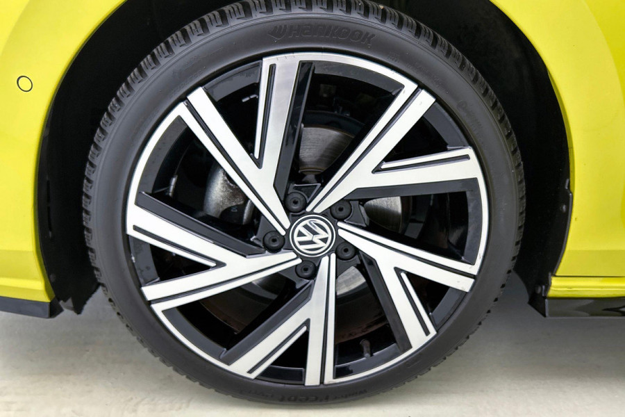 Volkswagen GOLF Variant 1.5 eTSI R-Line (NL-auto, Dealer onderH, Navi, Carplay, Camera, Kuipstoelen, PDC V+A, Digitale Dash, Etc)